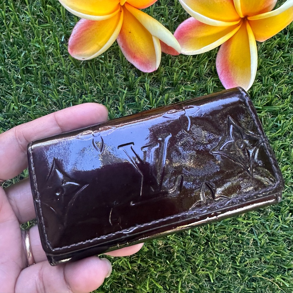 Louis vuitton vernis aramante key case